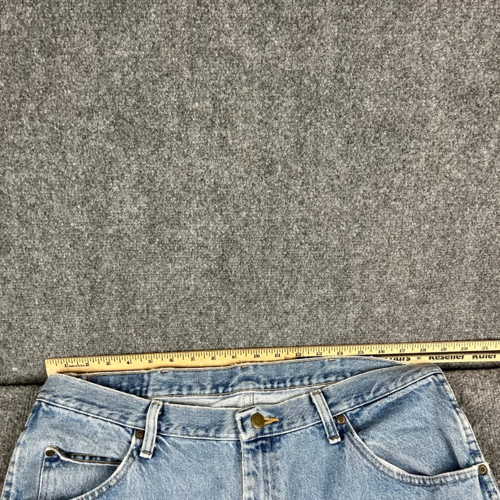 Wrangler Jeans‎ Mens Size 38x32 Light Wash Regular Fit Straight Leg Denim Pants